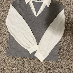 Adrianna Papell Gray and White V-Neck Sweater